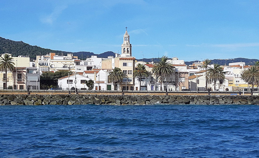 ACCIONA mejora la eficiencia en la recogida de residuos y mantenimiento de las playas de Premià de Mar