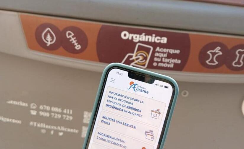 Alicante refuerza el reciclaje del contenedor marrón con una nueva app y tarjetas digitales