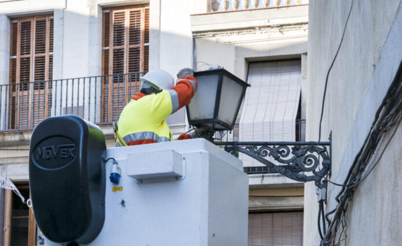 Pamplona adjudica el contrato de mantenimiento del alumbrado apostando por el cambio a tecnología LED