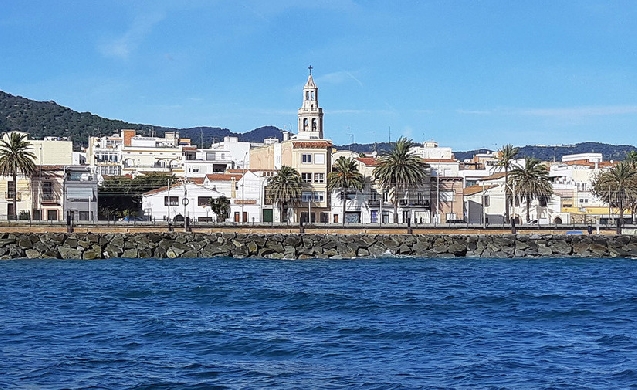 ACCIONA mejora la eficiencia en la recogida de residuos y mantenimiento de las playas de Premià de Mar