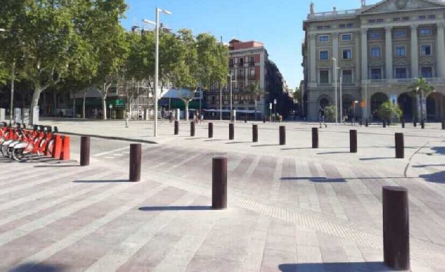 Aumenta la seguridad en La Rambla de Barcelona con la instalación de 100 pilonas antiterroristas de Hörmann