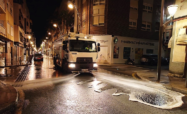 Camiones de riego y baldeo RIGUAL: innovación y sostenibilidad para la limpieza urbana