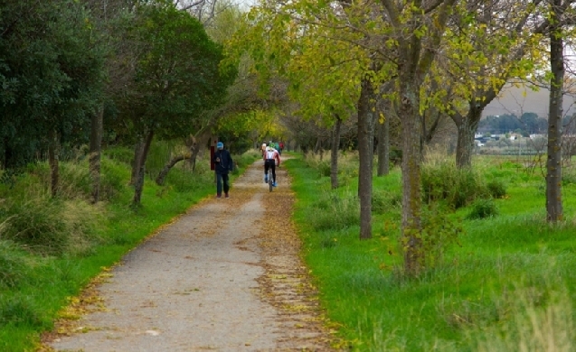 Écija avanzará en sostenibilidad con la implementación de un sistema integral de reciclaje en senderos y caminos