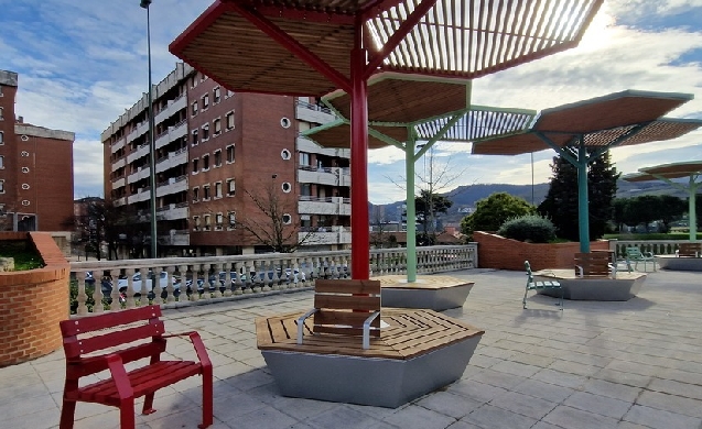 El Ayuntamiento de Bilbao finaliza la instalación de refugios urbanos en la plaza Ugarteko