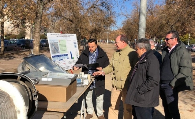 El Ayuntamiento de Granada mejorará la iluminación de la avenida Joaquina Eguaras con la instalación de 148 luminarias LED