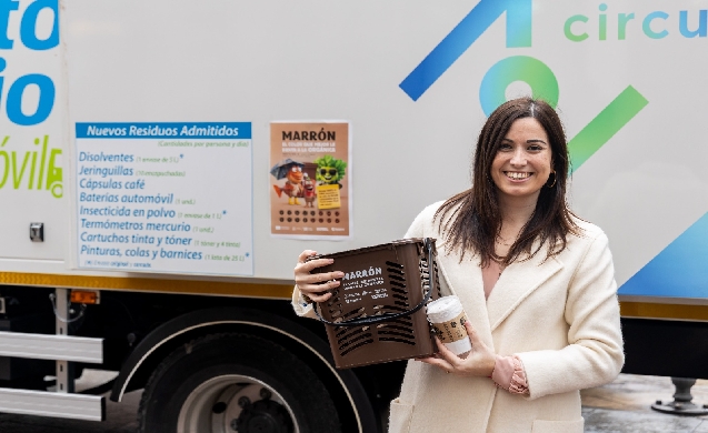 Zaragoza reparte cubos y bolsas compostables para fomentar la separación de residuos orgánicos